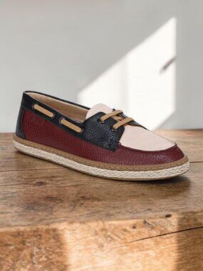 (New) Vionic – Bay Comfort Leather Boat Shoes (Cherry Jubilee) – Women's 6.5